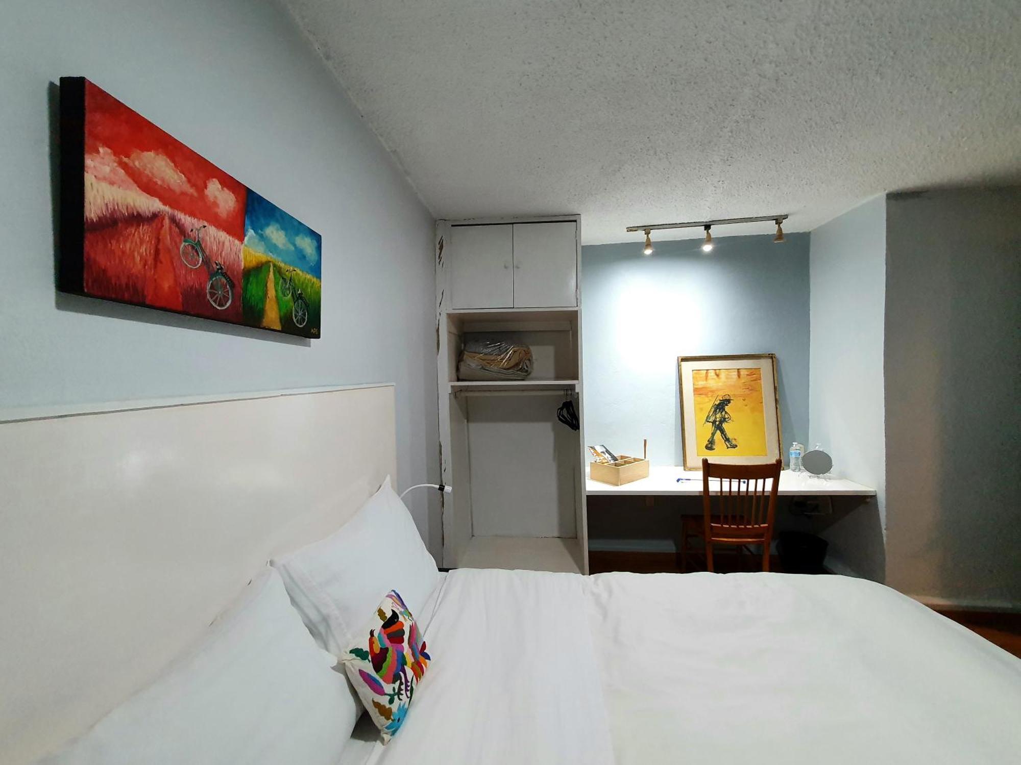 Lindas Suites Eugenio Sue Mexico City Exterior photo
