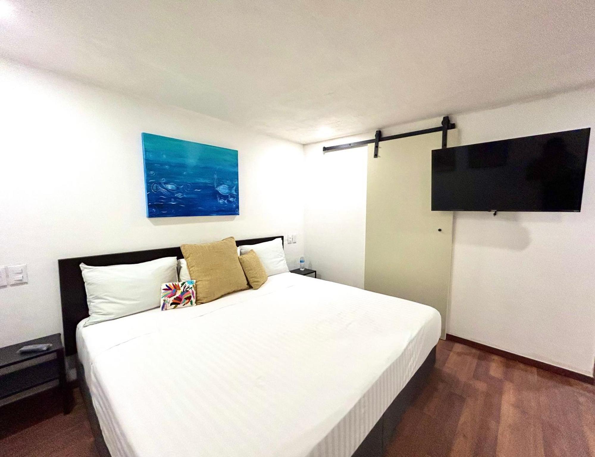 Lindas Suites Eugenio Sue Mexico City Exterior photo