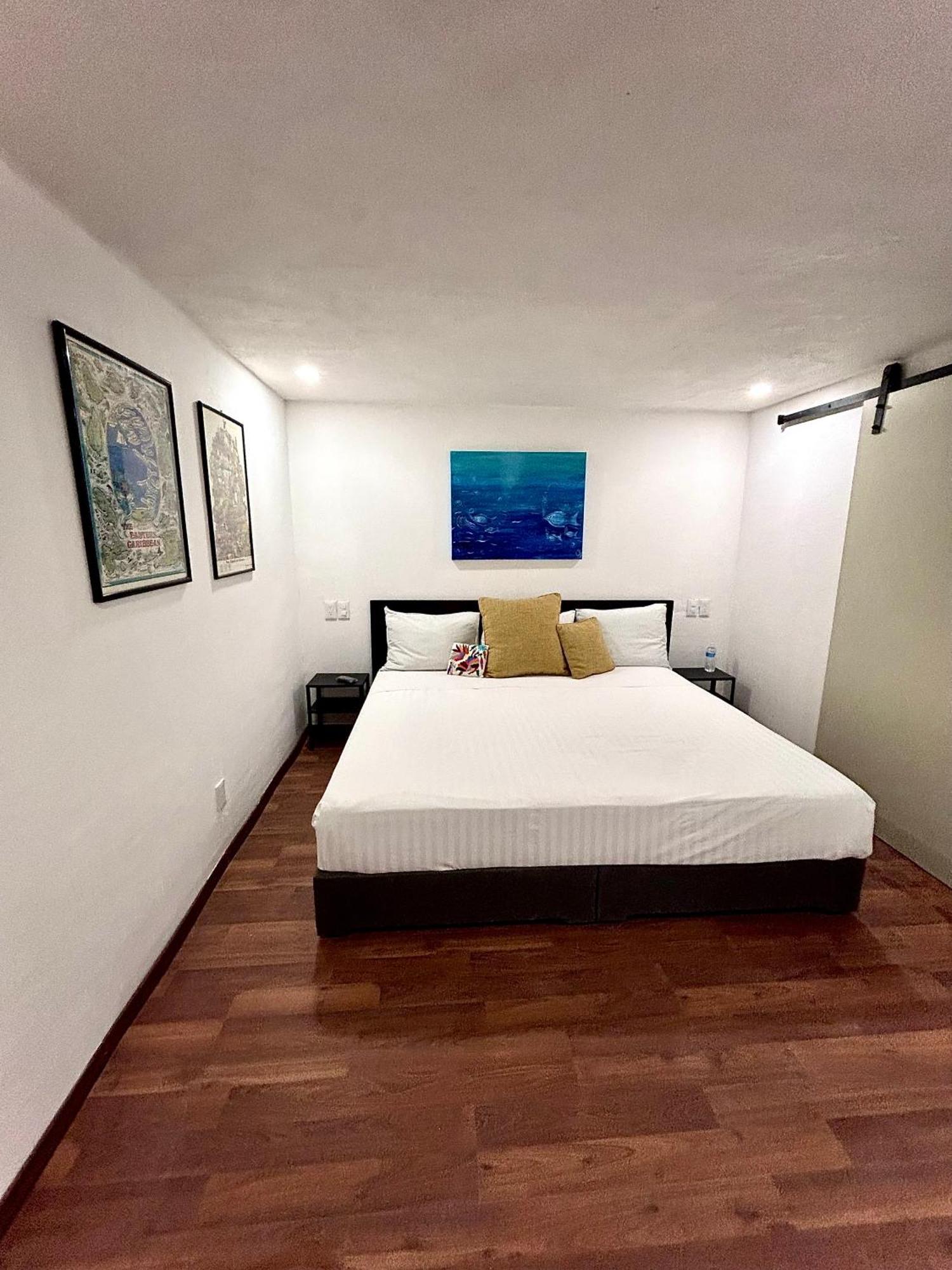 Lindas Suites Eugenio Sue Mexico City Exterior photo